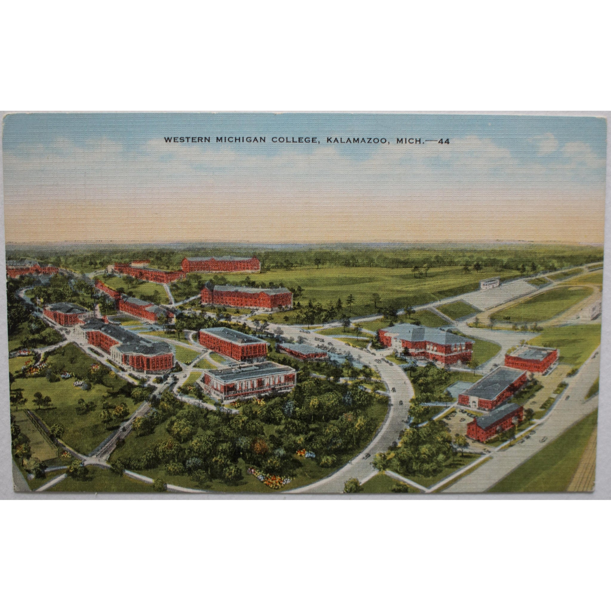 Natural Color American Linen Postcard 'Western Michigan College, Kalamazoo, Mich.'