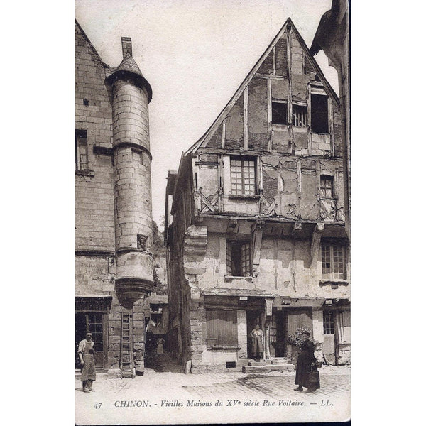 Louis Levy Postcard 'Chinon.- Vieilles Maisons du XVe siecle Rue Voltire'