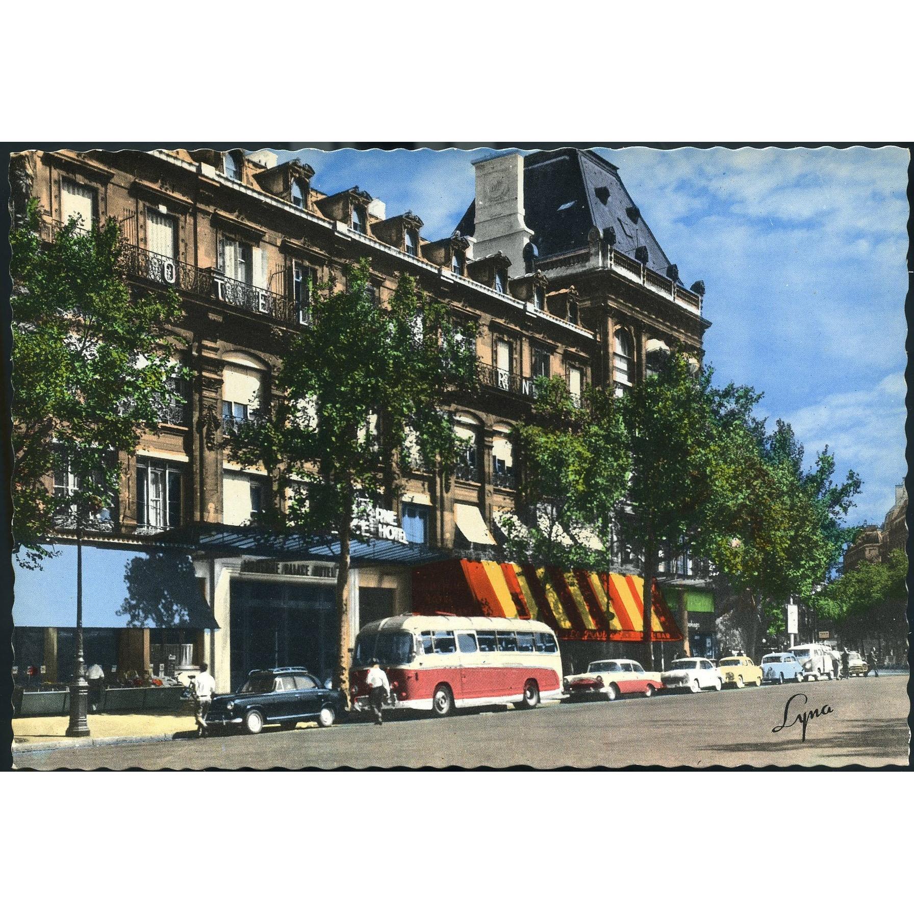 Abeille Cartes Postcard 'Paris. L'hotel Moderne, Place de la Republique'