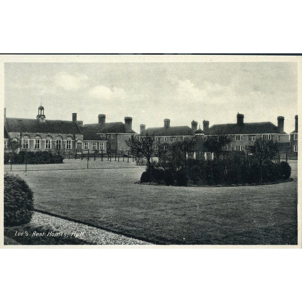 Postcard 'Lee's Rest Homes, Hull'