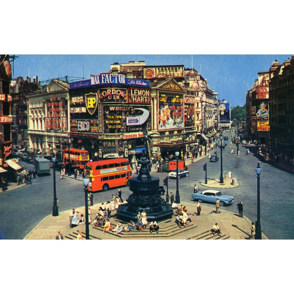 Fry's Colour Postcard 'Piccadilly Circus, London'