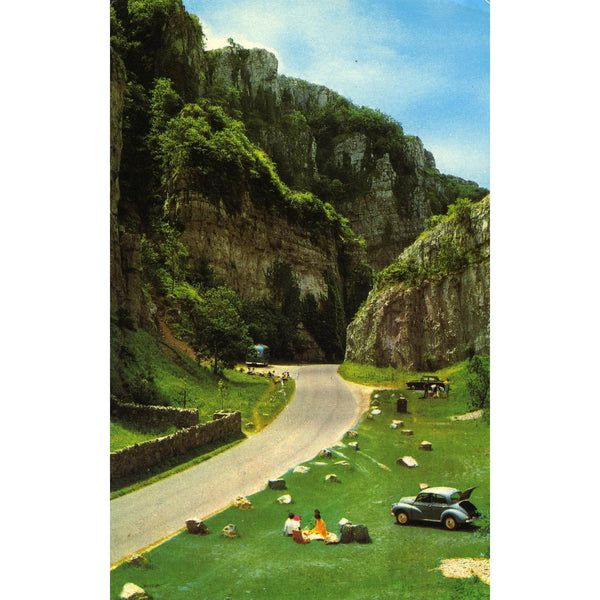 Colour Postcard 'The Cliffs, Cheddar Gorge'