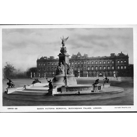 Rotary Photographic Series Postcard 'Queen Victoria Memorial, Buckingham Palace, London'