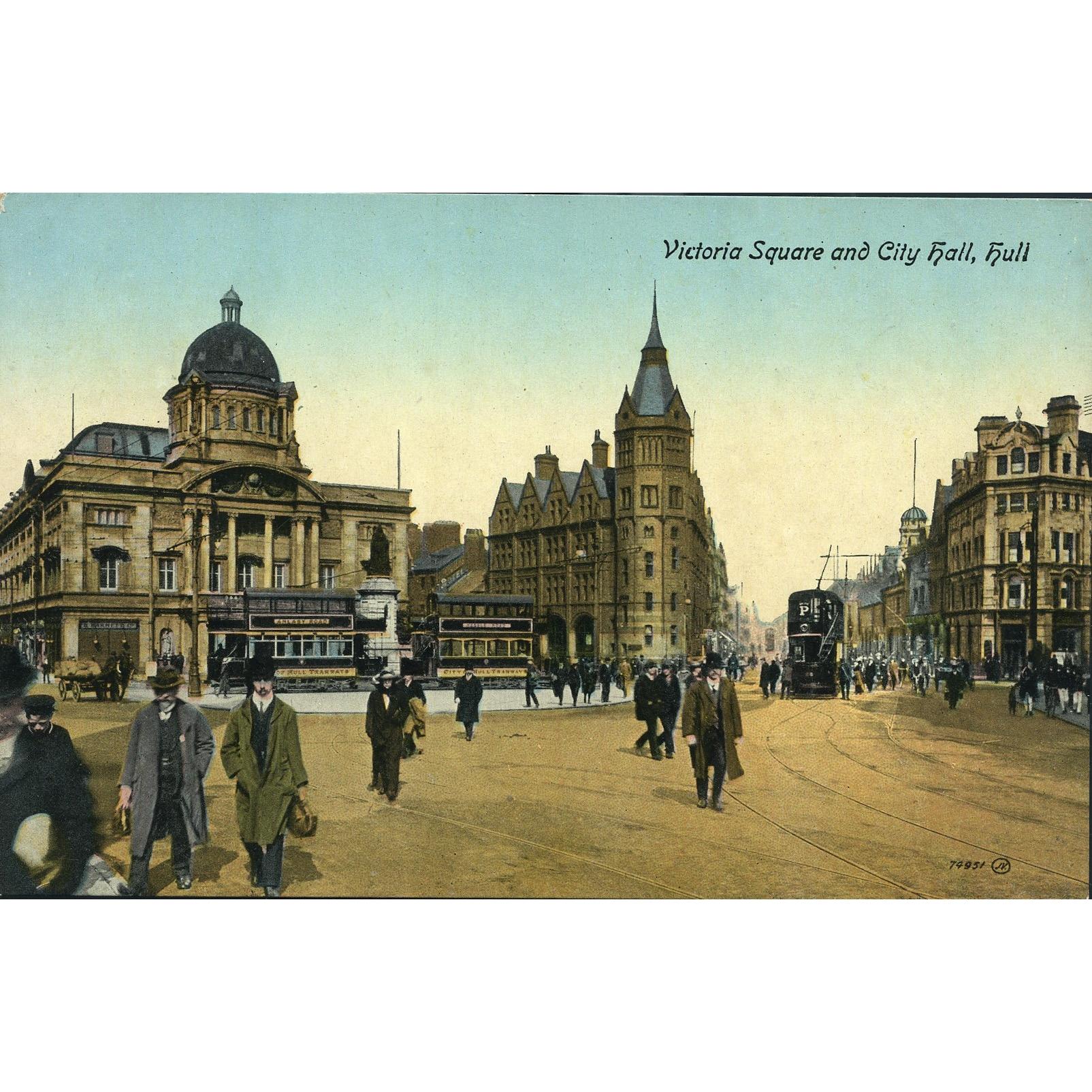 Valentine's Series Postcard 'Victoria Square and City Hall, Hull'