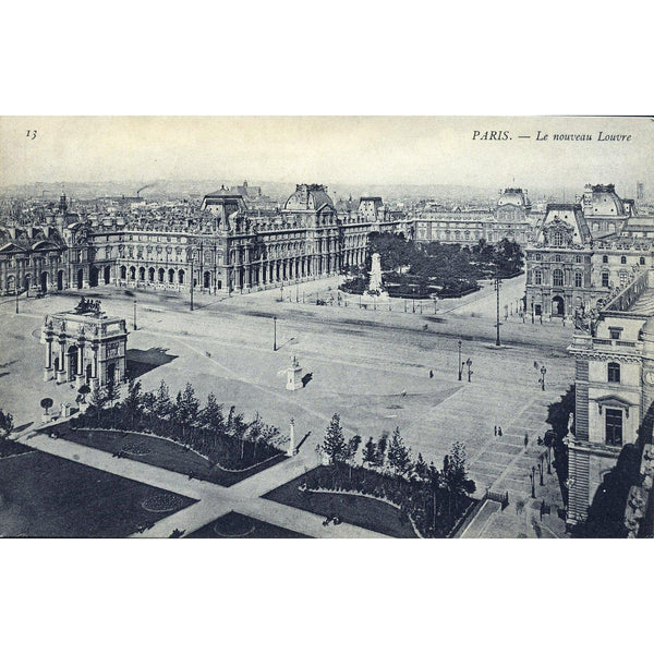 Photographic Postcard 'Paris. - Le nouveau Louvre'